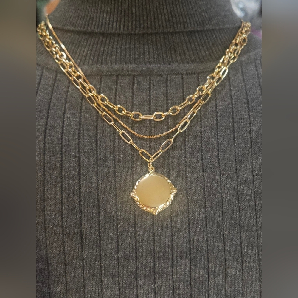 Pendant & Chain Layer Necklace Gold Tone 18,17,16" W/ 3.5" Extender